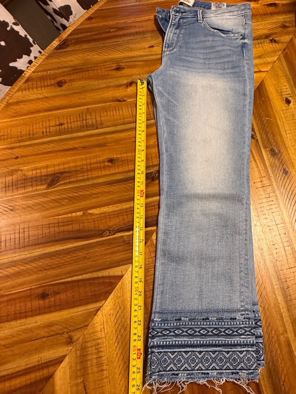 DRIFTWOOD Colette Embroidered Hem Denim Capri - Picture 3 of 8